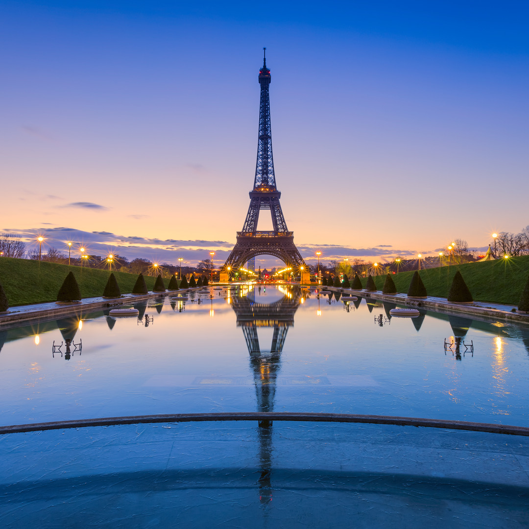 【巴黎艾菲尔铁塔一日游】巴黎城市观光&艾菲尔铁塔免排队