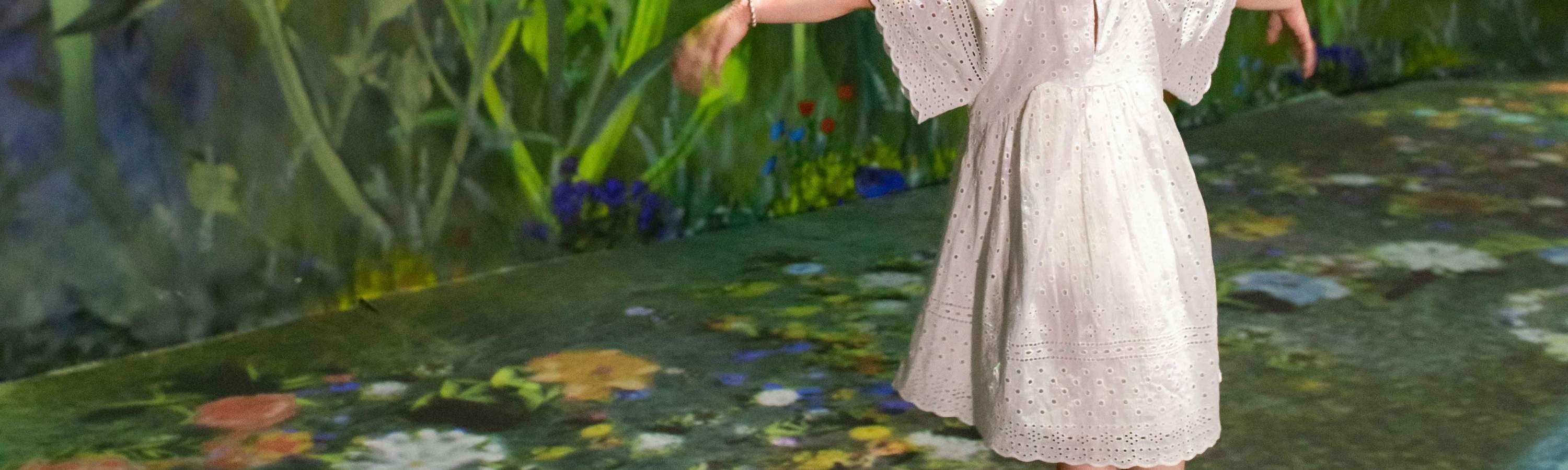 Uob Kayhian Presents Naked Flowers Hong Kong Klook Hong Kong