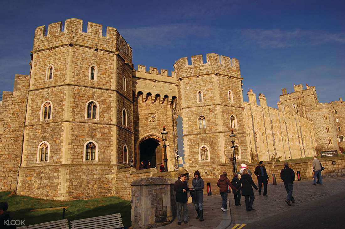 the windsor castle,windsorcastle enjoy the treasures of windsor castle, home to kings and queens
