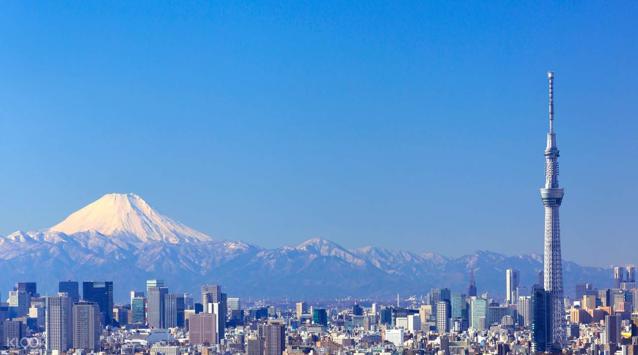 富士山是东京的必游景点之一,与樱花,新干线并列日本的国家象徵