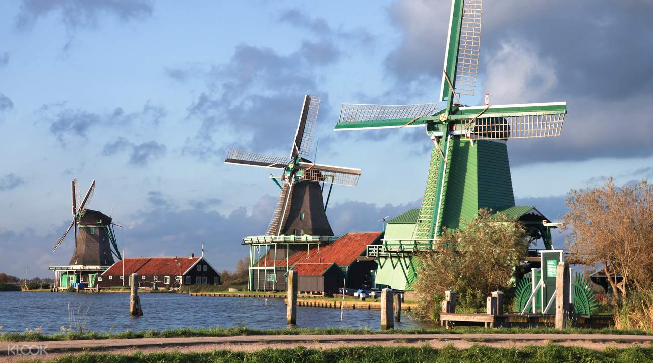 阿姆斯特丹乡村游,与经典的荷兰标志大风车合影留念