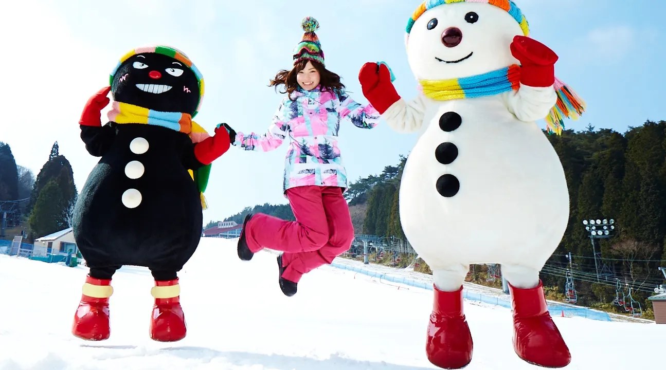 和孩子们一起堆雪人,打雪仗,享受一天快乐的亲子时光