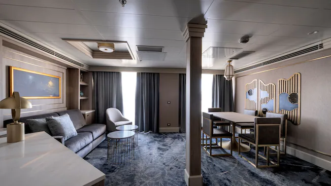 DCL-DW Accoms(带阳台的礼宾双卧室套房)