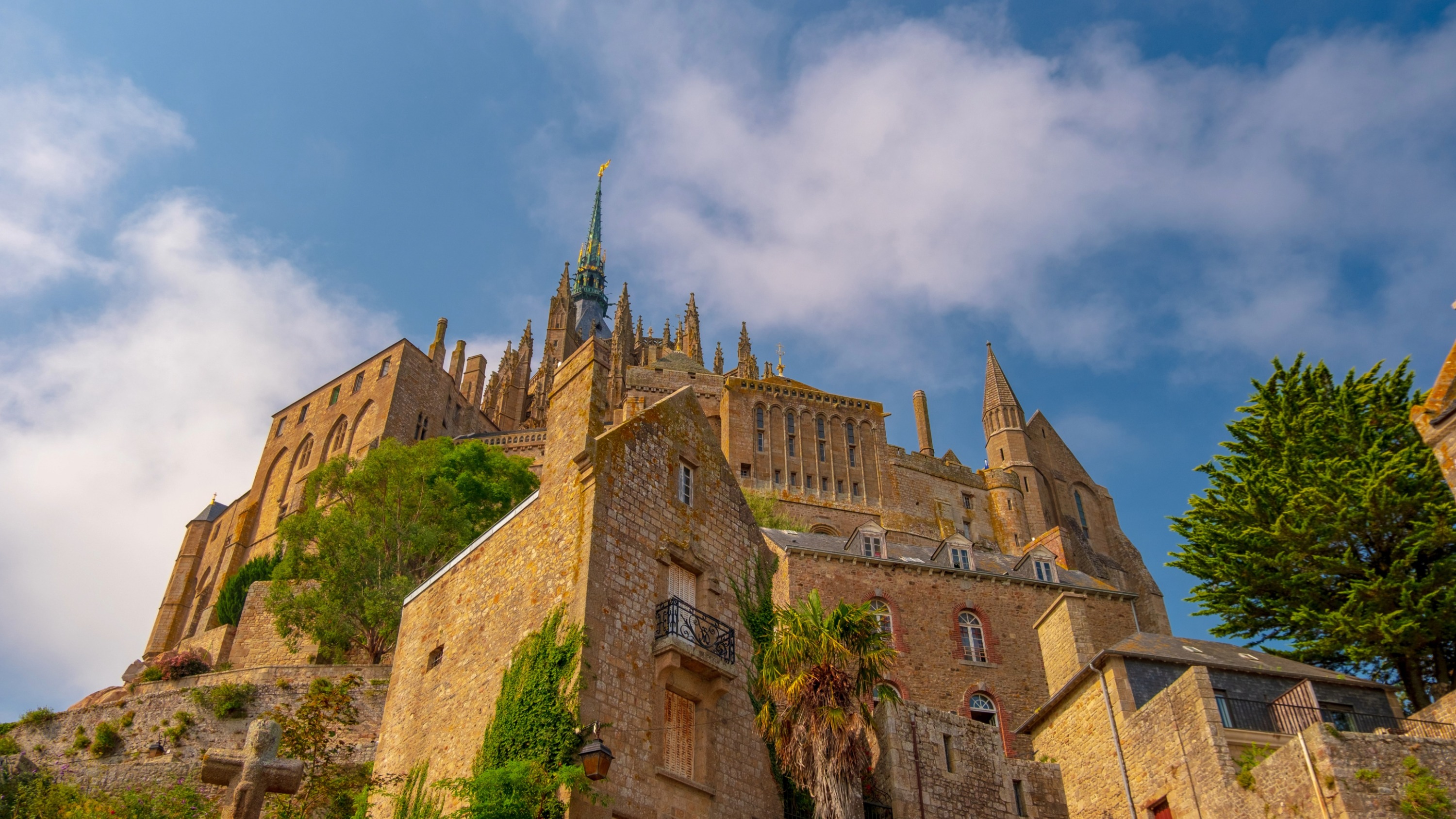 Mont Saint-Michel_Normandy in France