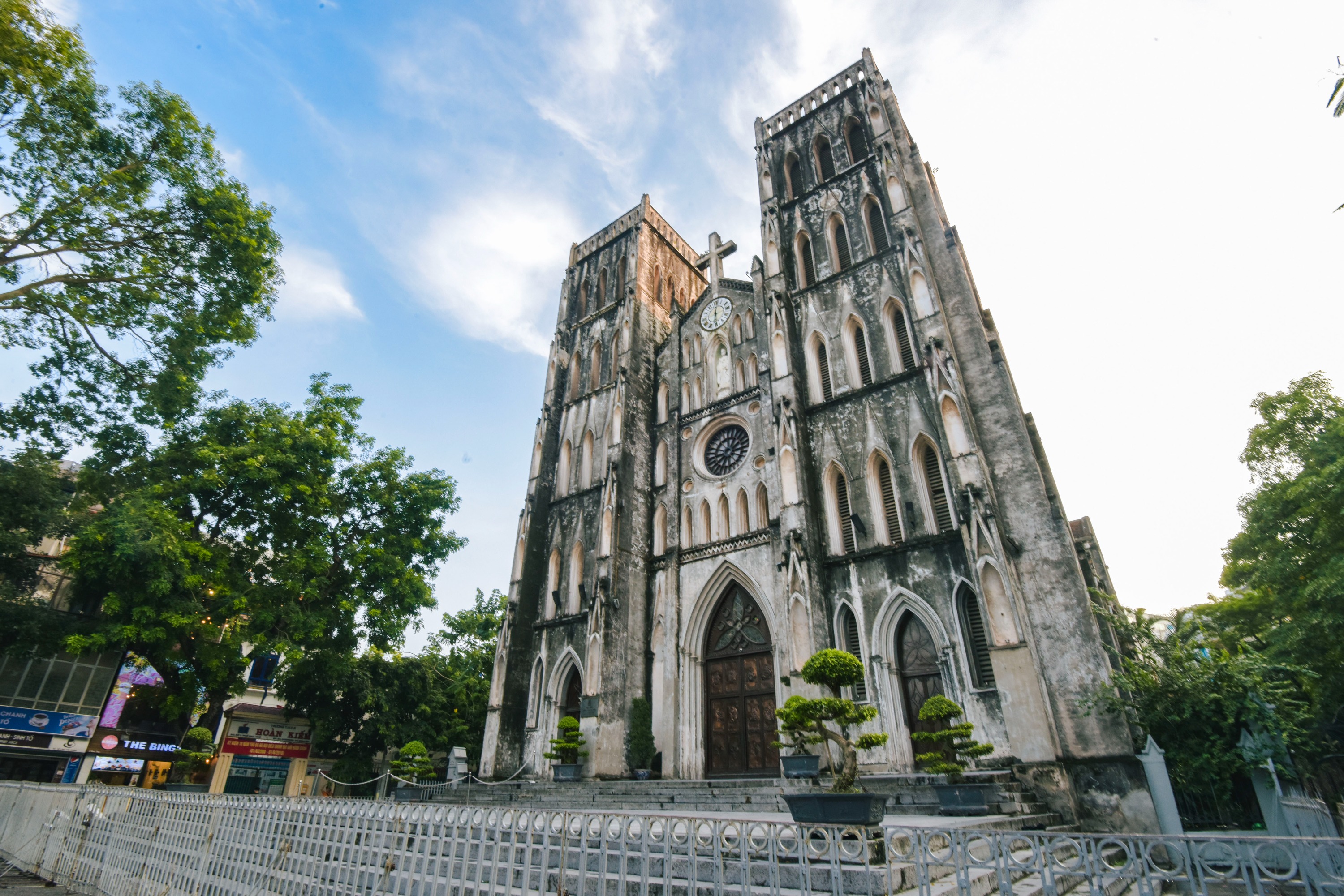 St._Joseph_Cathedral_in_Hanoi_Vietnam