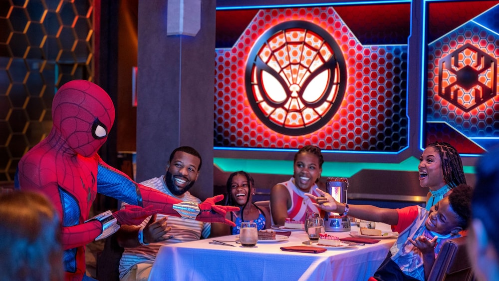 DCL-WW Dining (Worlds of Marvel)
