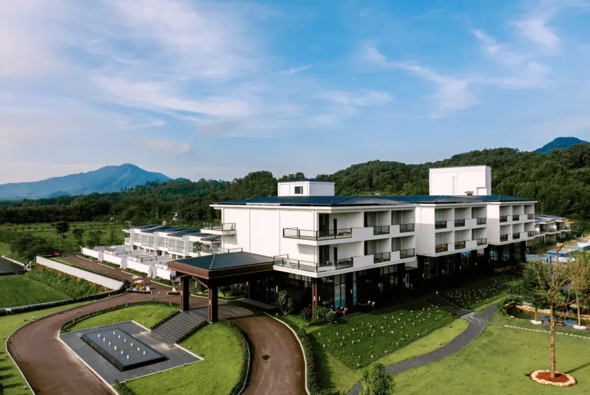 Qingyuan Water Cloud Hotel Accommodation Package | Hot Spring Resort