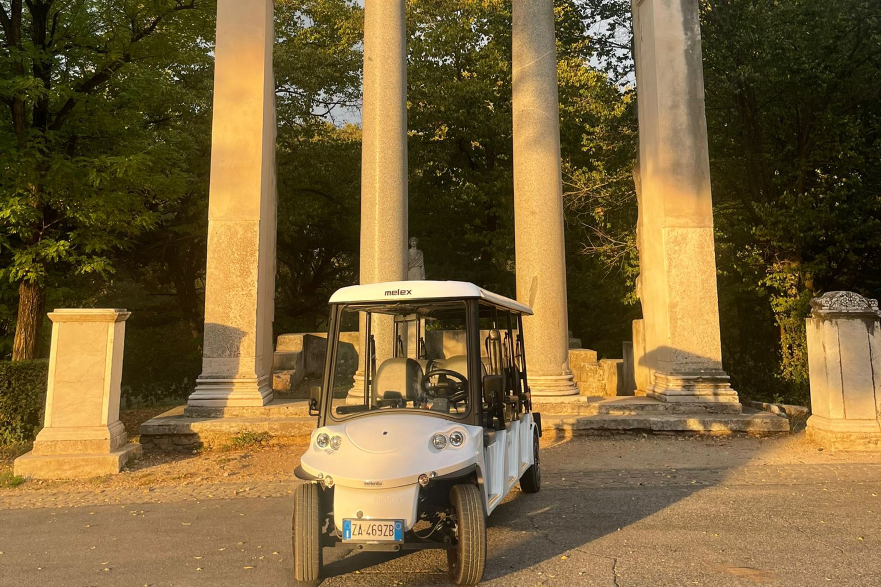 Hidden Treasures and Monuments Golf Cart Tour in Rome