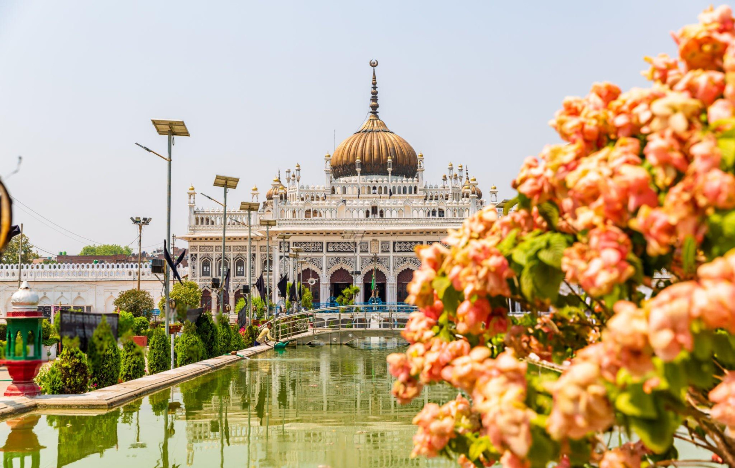 Walk and Explore Lucknow City: Guided Tour by Foot