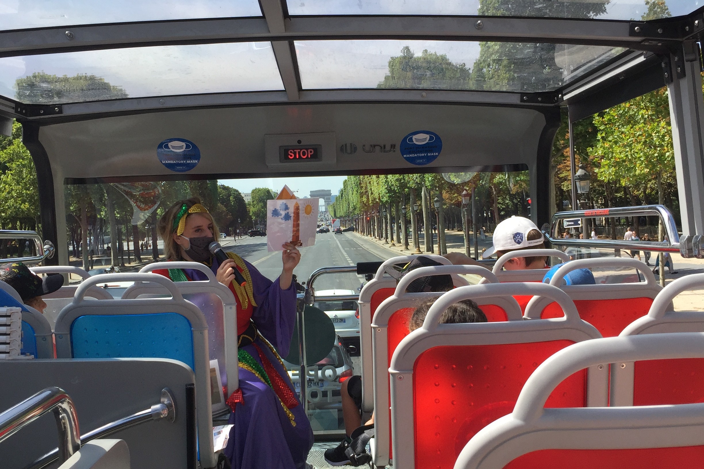 Paris Kids Tour in Panoramic Bus