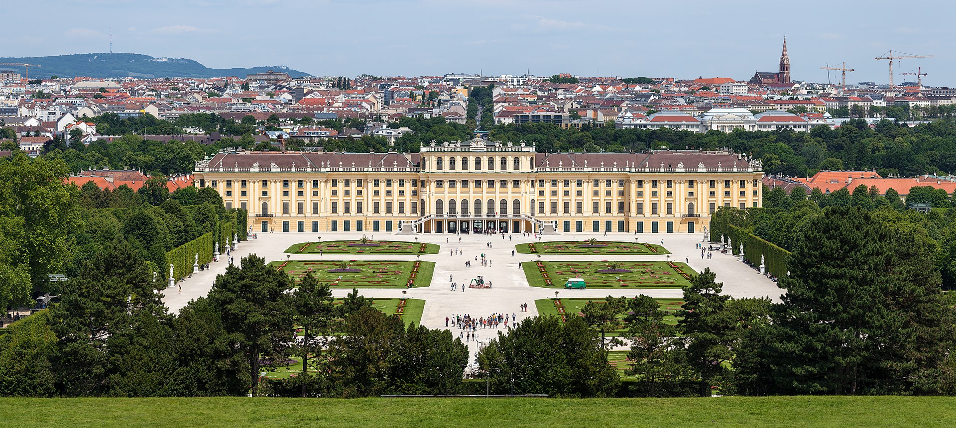 Explore the Majesty of Schönbrunn Palace