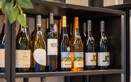 今晚想來杯紅酒、白酒,還是獨特的斯洛維尼亞橘酒? 今晚想來杯紅酒、白酒,還是獨特的斯洛維尼亞橘酒?