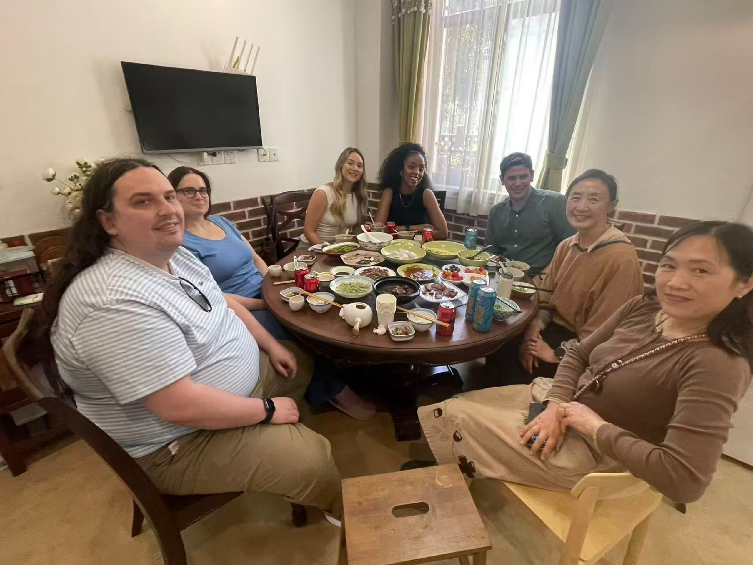 Shanghai: Dine with a local family for a home-cooked meal