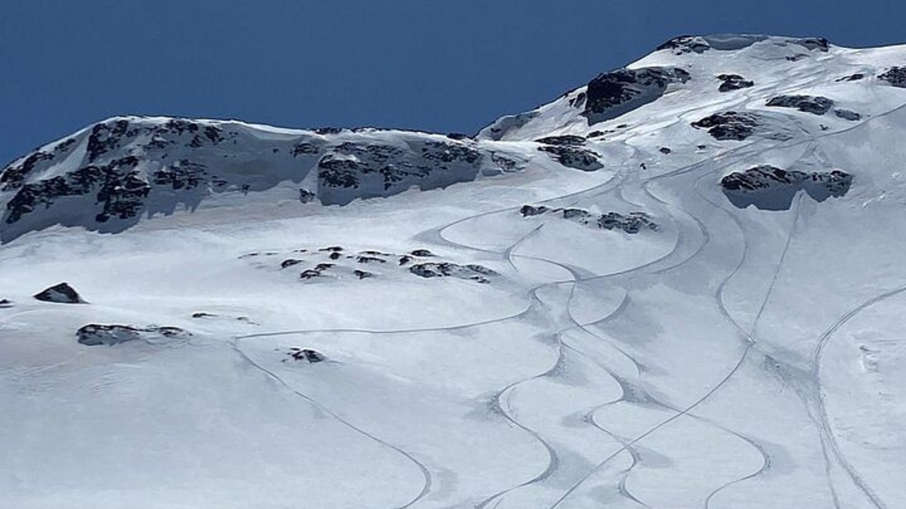 A pristine mountain landscape awaits, inviting sport lovers to create unforgettable snowy memories