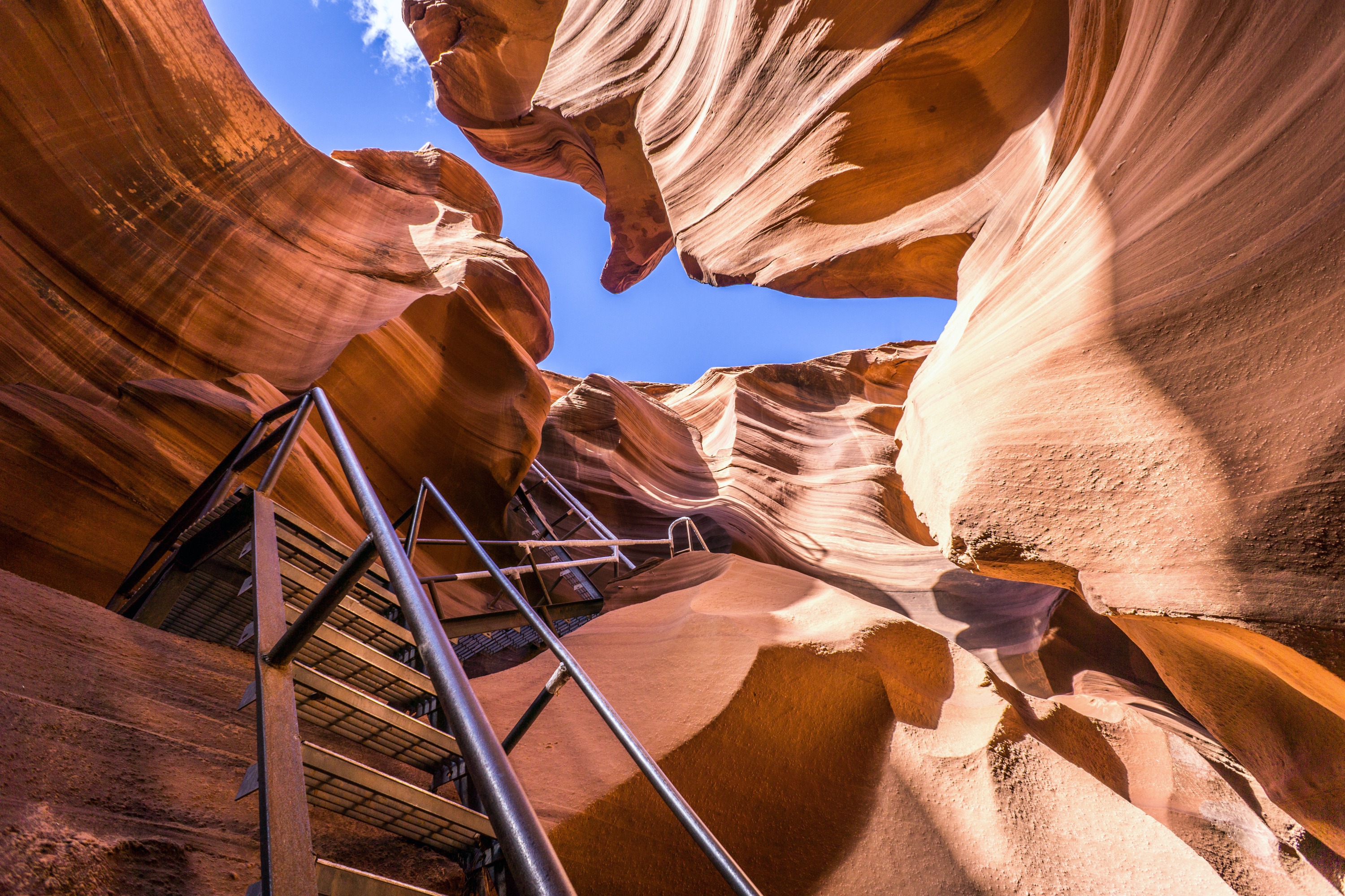 下羚羊峽谷 (Lower Antelope Canyon) 導覽遊