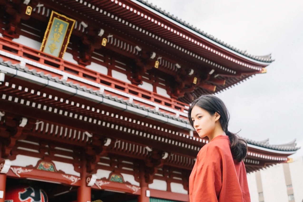 Tokyo: Asakusa Private Photoshoot Experience