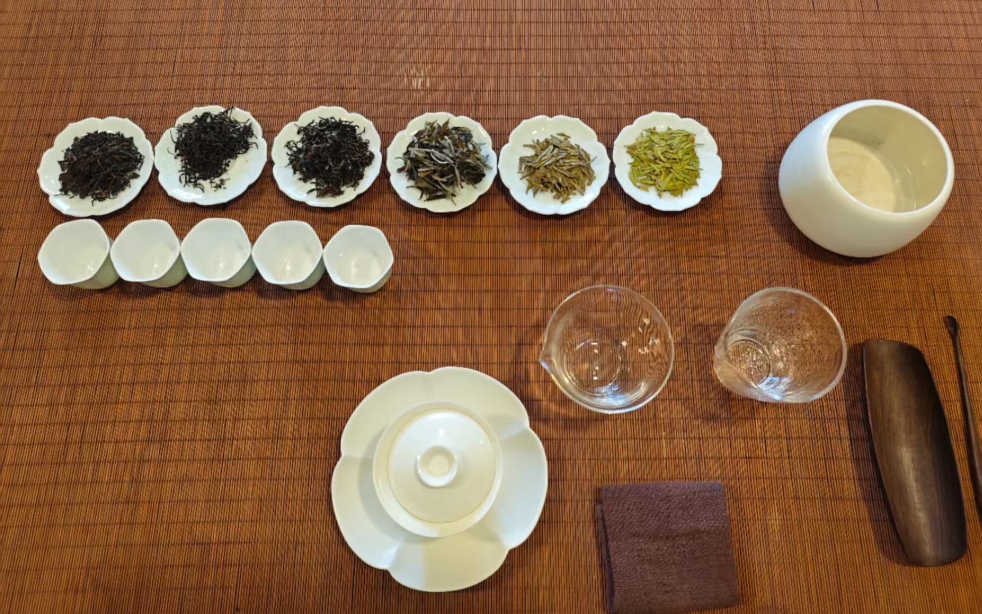 Shanghai Chinese Kung Fu and Tea Art Experience (Bilingual Teaching in Chinese and English)