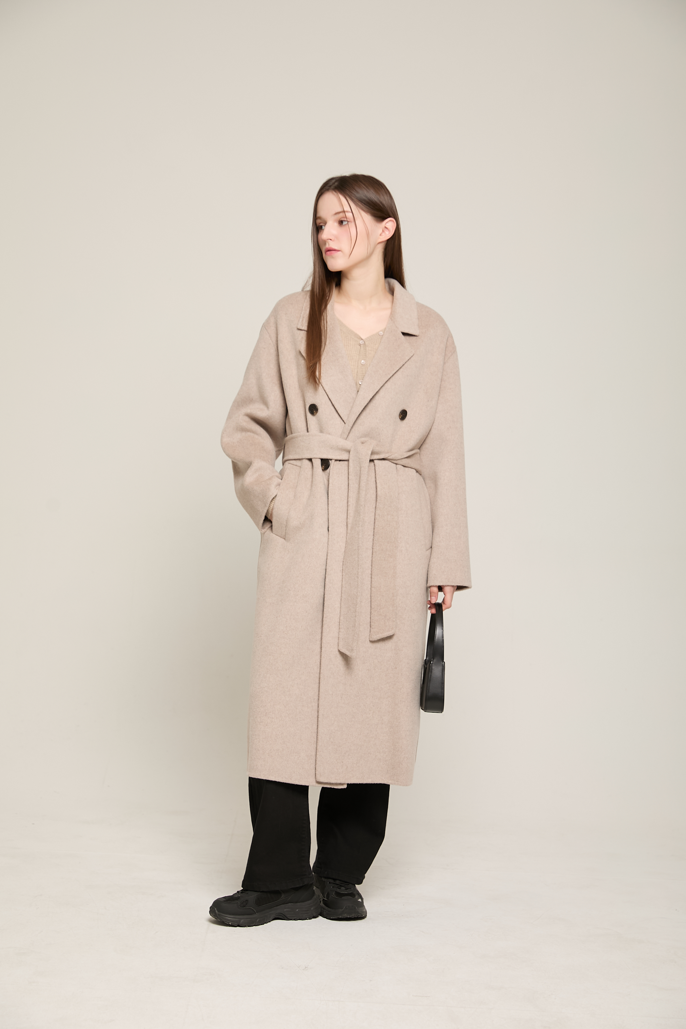 Premium Designer Cloth Rental for Korea Trip with TRAVWEAR
