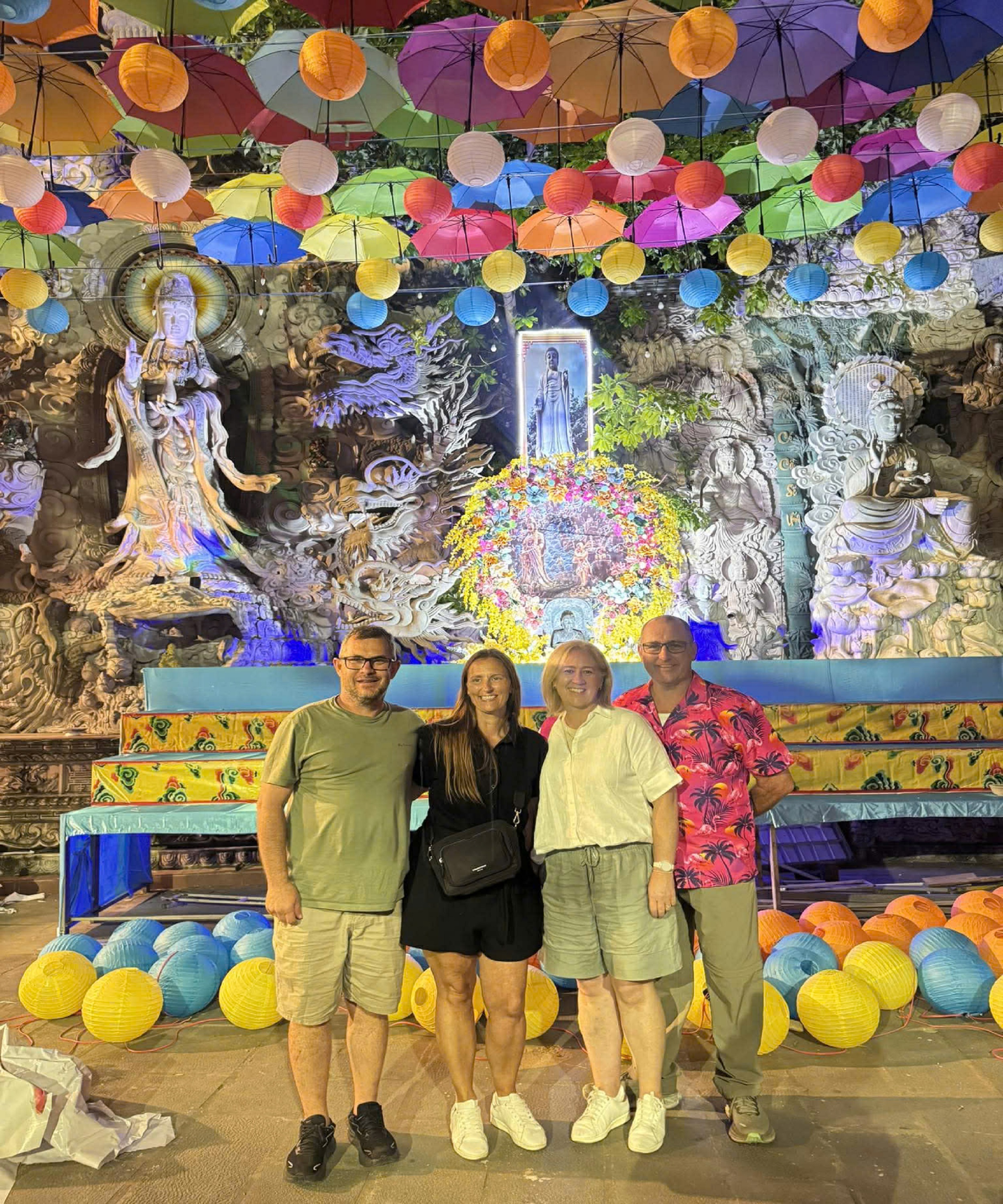 參觀峴港最古老的寺廟，其歷史可追溯至17世紀，通過精彩的故事設計，瞭解當地習俗和佛教文化。