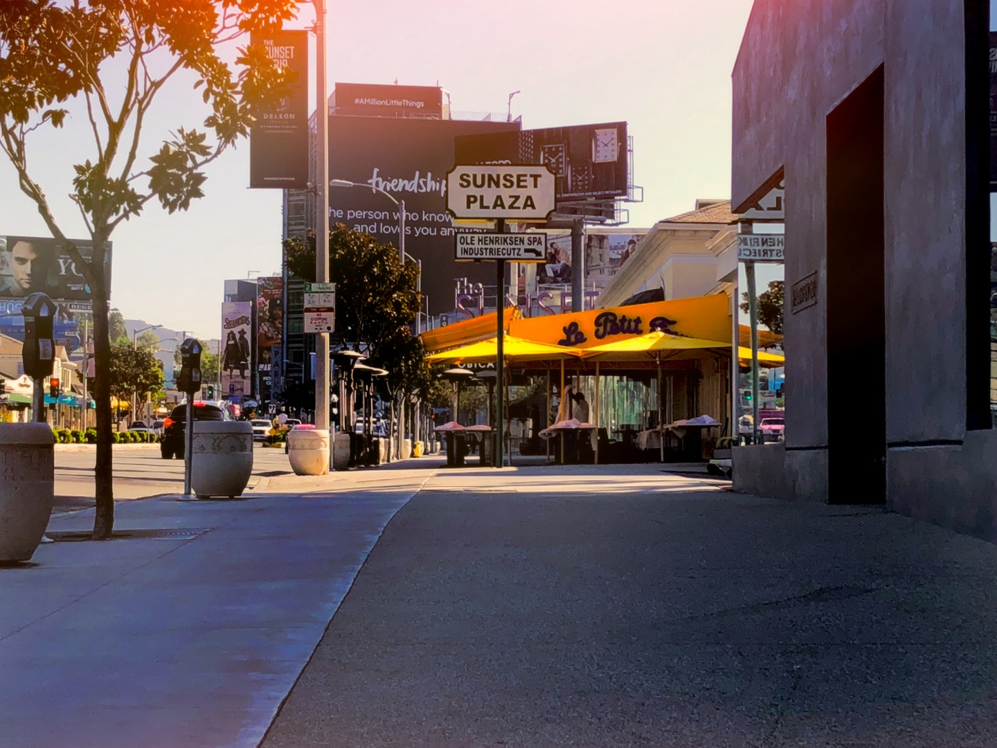 [SALE] Save 9% on the Los Angeles Sunset Strip Walking Tour - Ticket KD