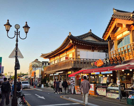 4. 皇理團路