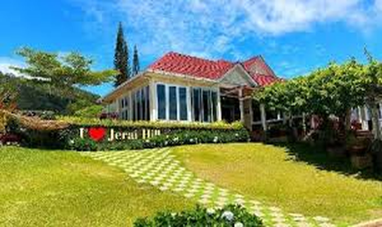 Mount Jerai Full-Day Small Group Exploration