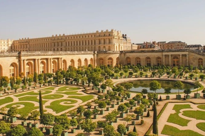 Half-Day Audio Guided Trip of Palace of Versailles from Paris