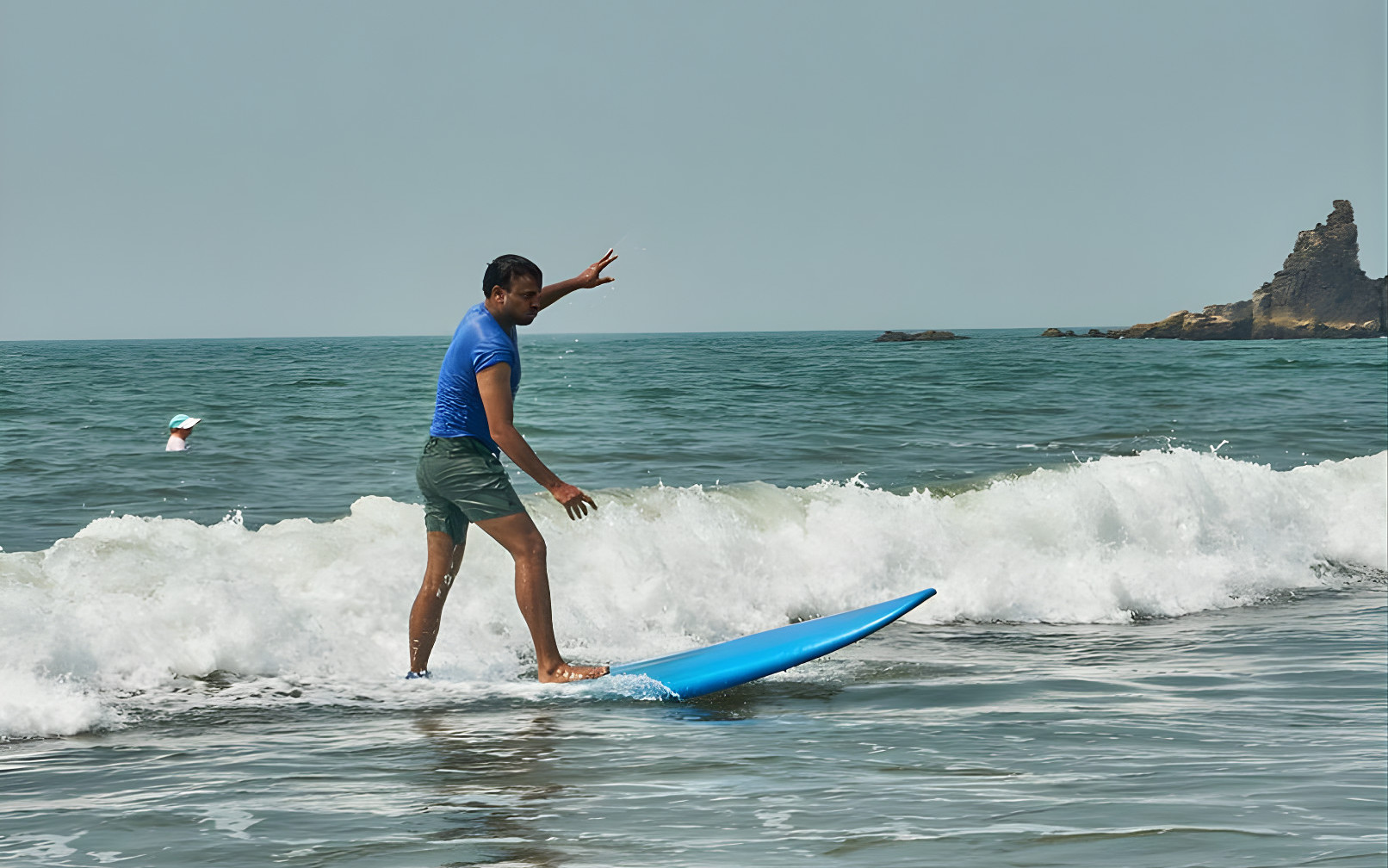 Arambol Beach: Surf Adventure