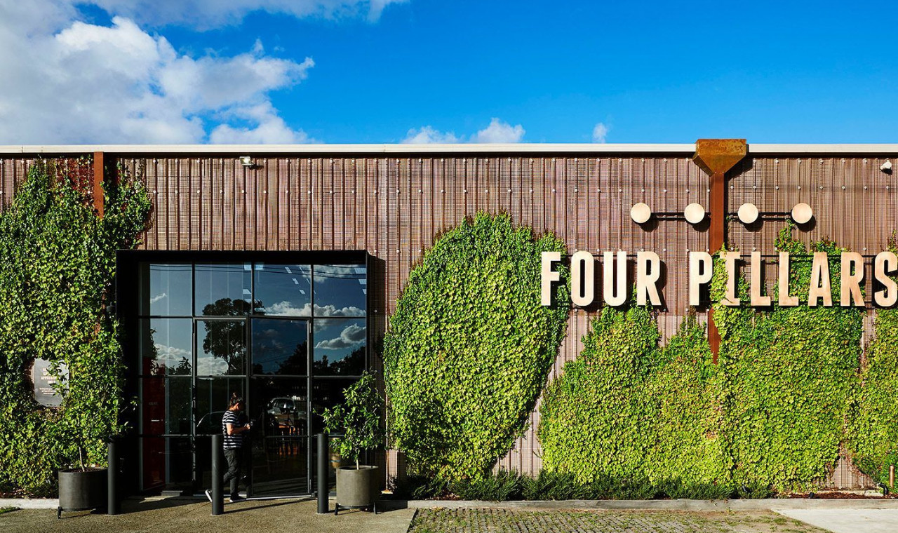 Yarra Valley Luxury Lunch and Wine Tour with Domaine Chandon Sparkling Tasting Small Group Tour