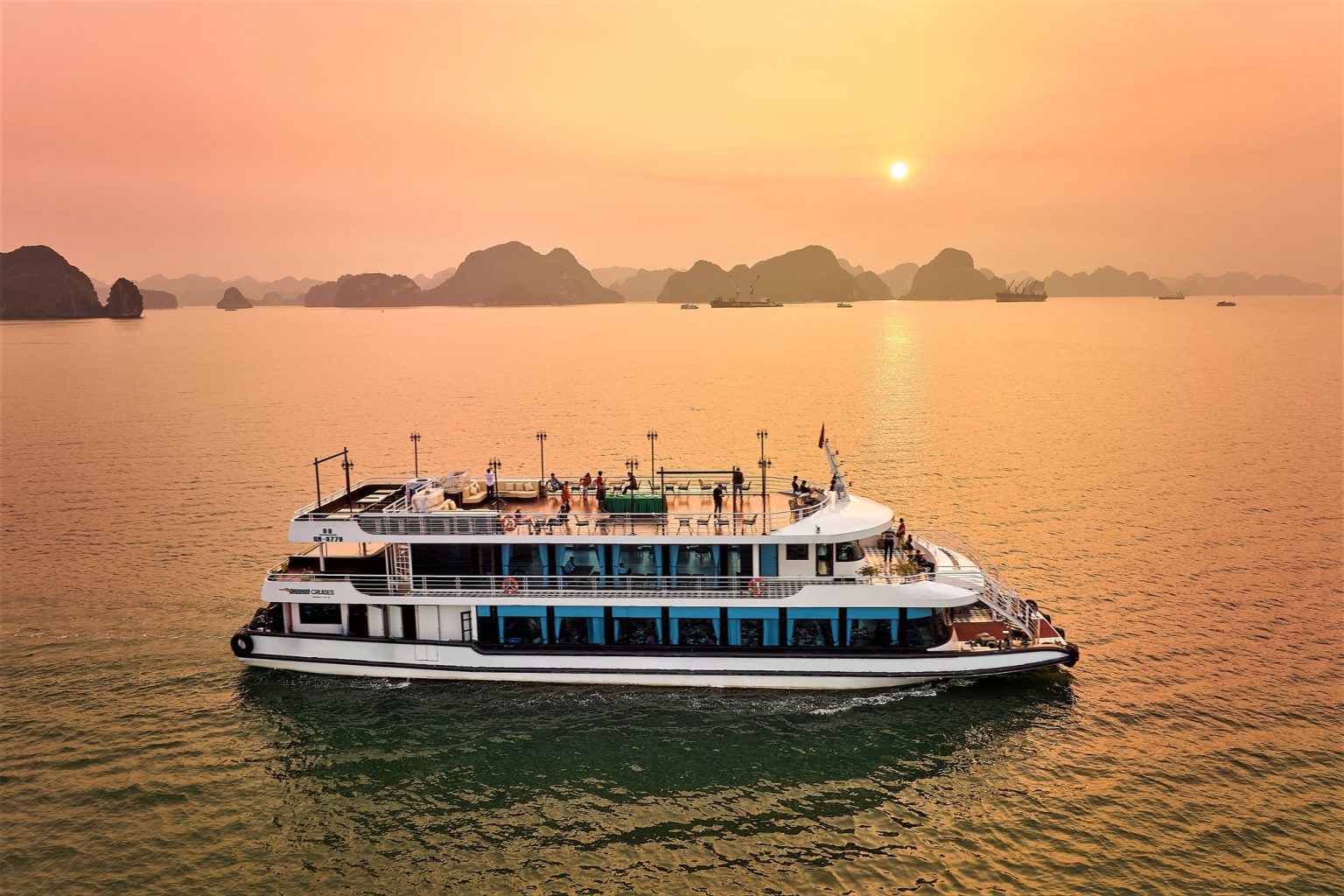 [行程二] 五星級 V'Dream 遊輪下龍灣（Ha Long Bay）一日遊
