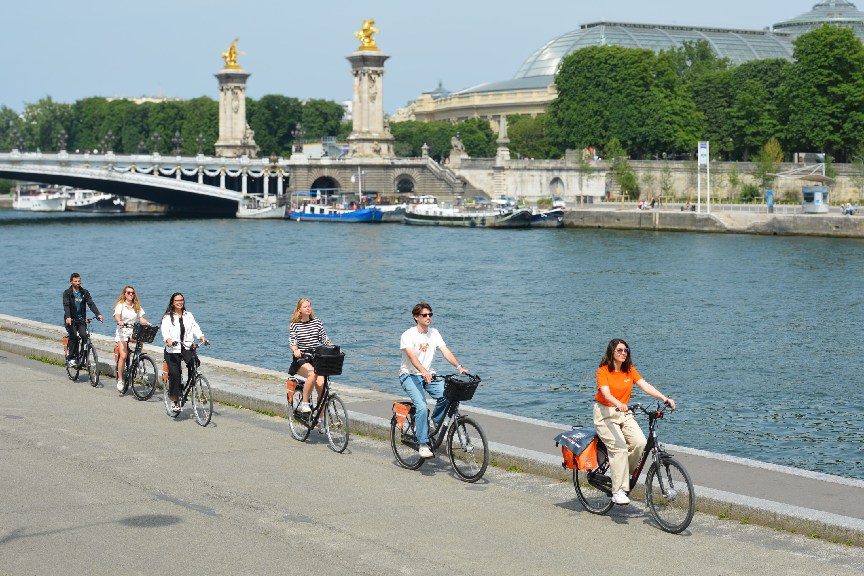 3-Hour City Highlights Bike Tour in Paris