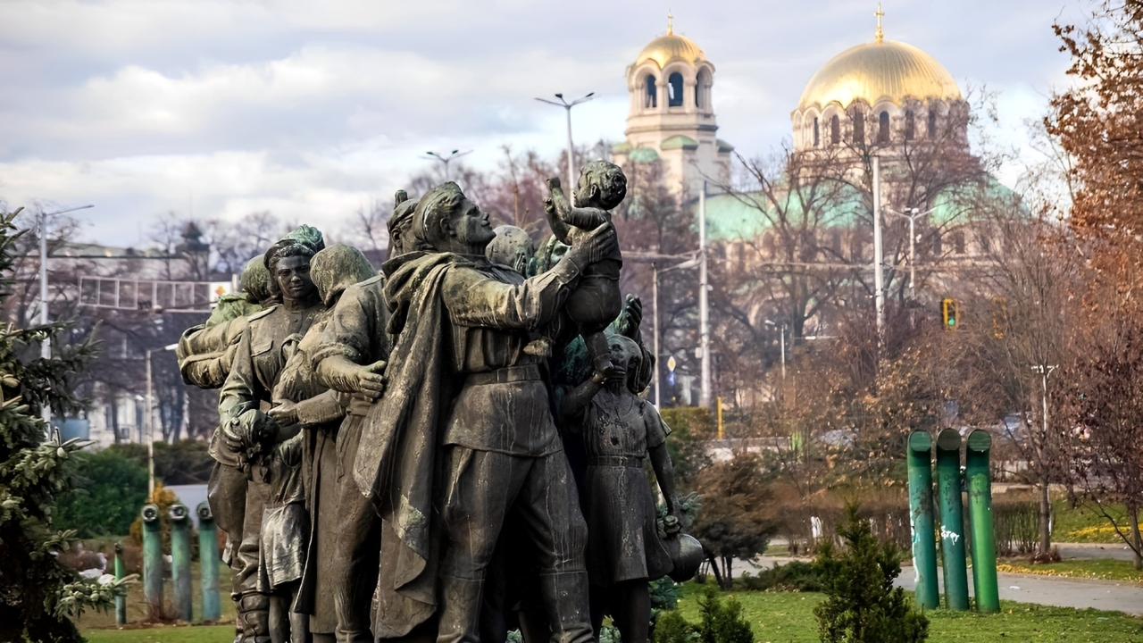Private and ultimate walking tour in Sofia