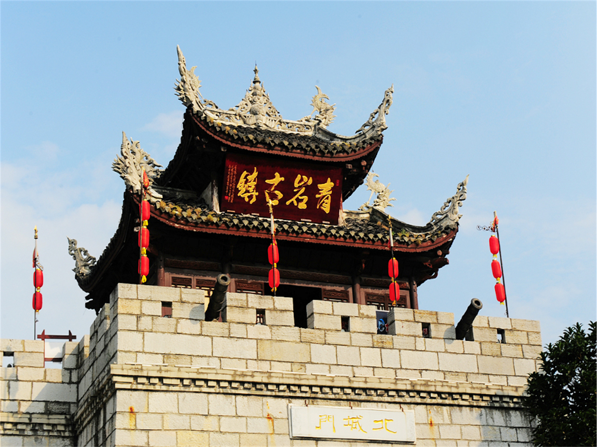 貴州純美黃小西5日（西江千戶苗寨CW旅拍+非遺蠟染活動體驗+古法造紙體驗+黃果樹大瀑布+夜郎谷+荔波大小七孔+青巖古鎮）