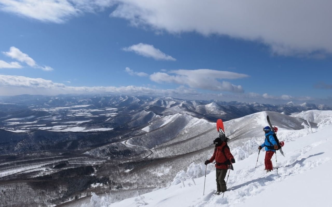 Ski or snowboard experience day trip (Sahoro/Hokkaido)