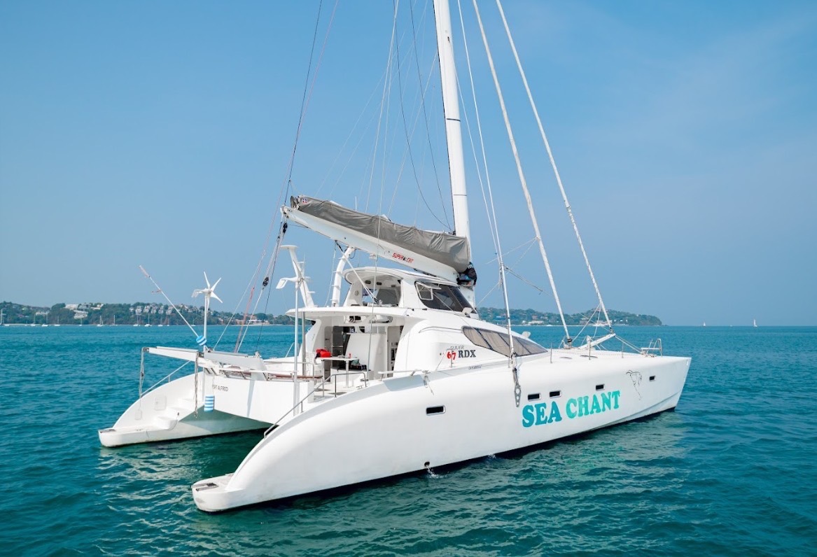 Phuket：Racha & Coral Islands Day Tour By Luxury Yacht
