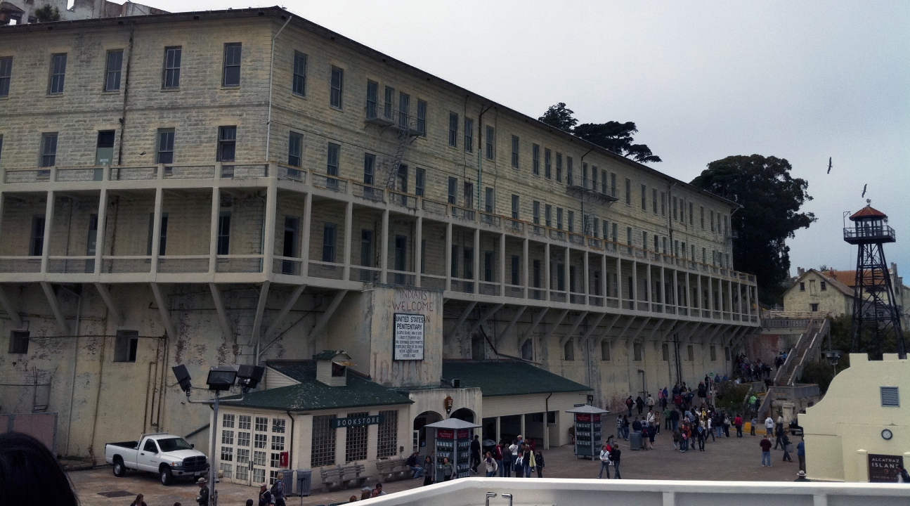 2-Day San Francisco Hop-on Hop-off Bus Tour with Alcatraz Tour