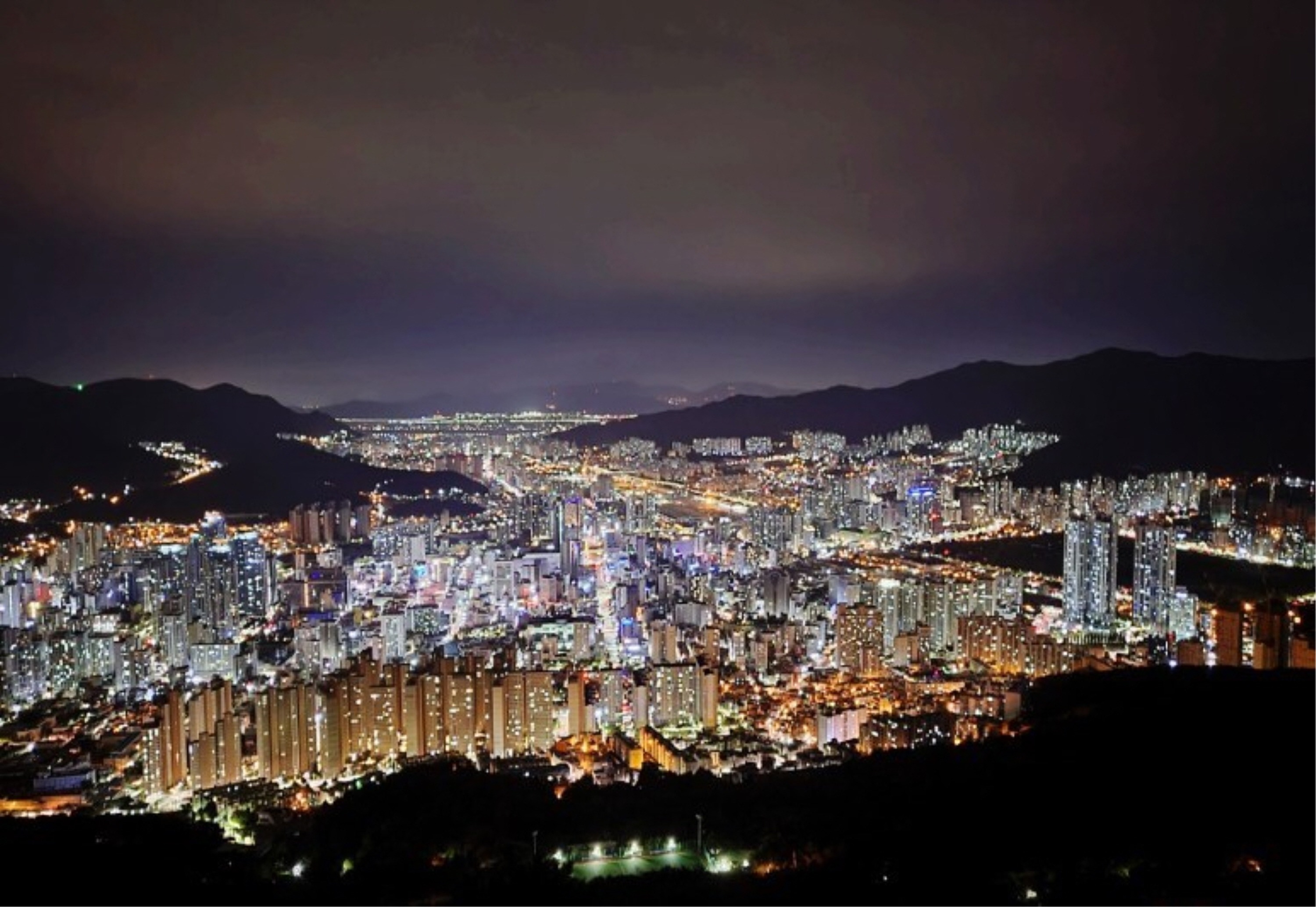 釜山 夜景観賞・荒嶺山ハイキングツアー