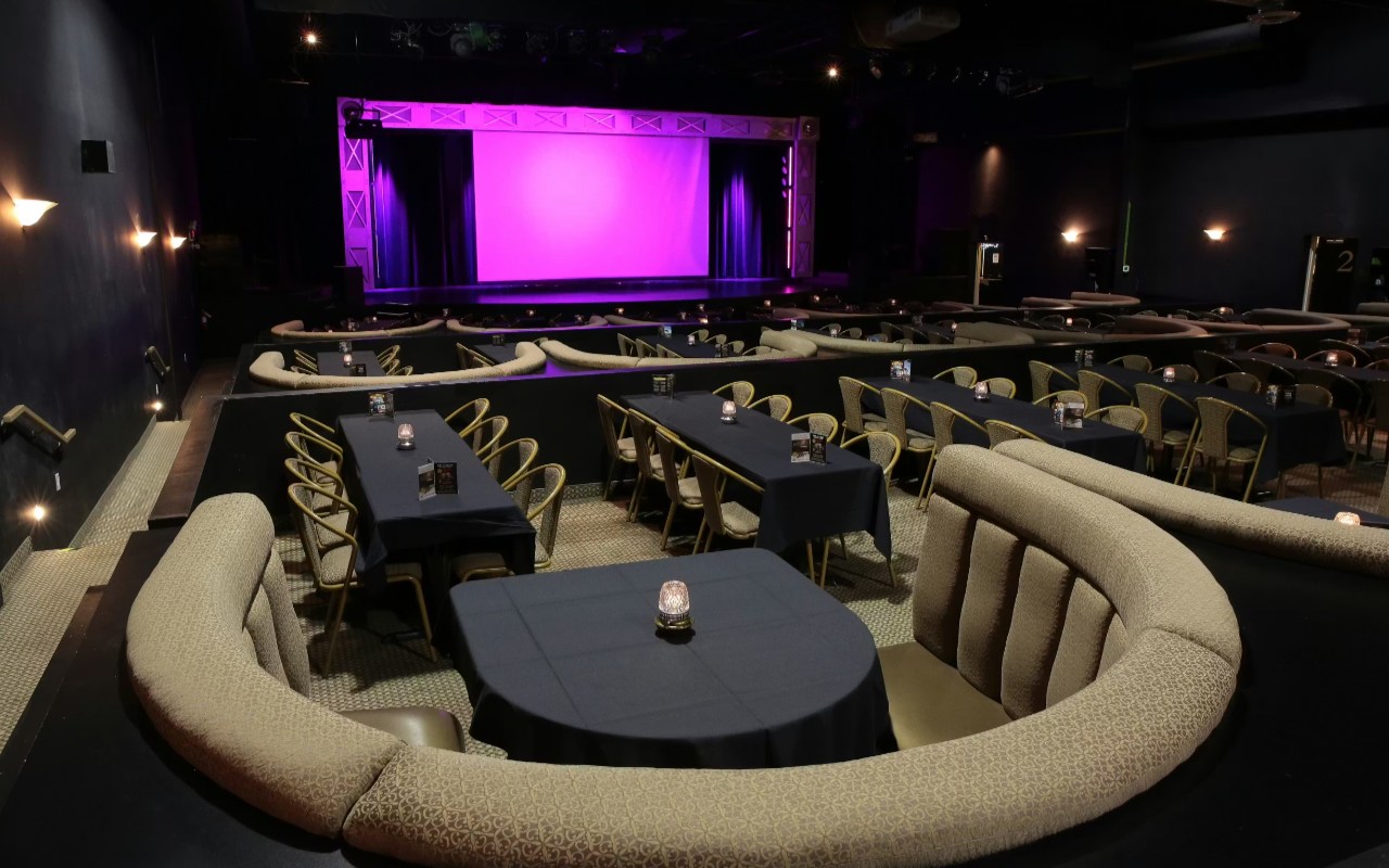 在每個舒適的座位上，盡情體驗現場娛樂的魔力