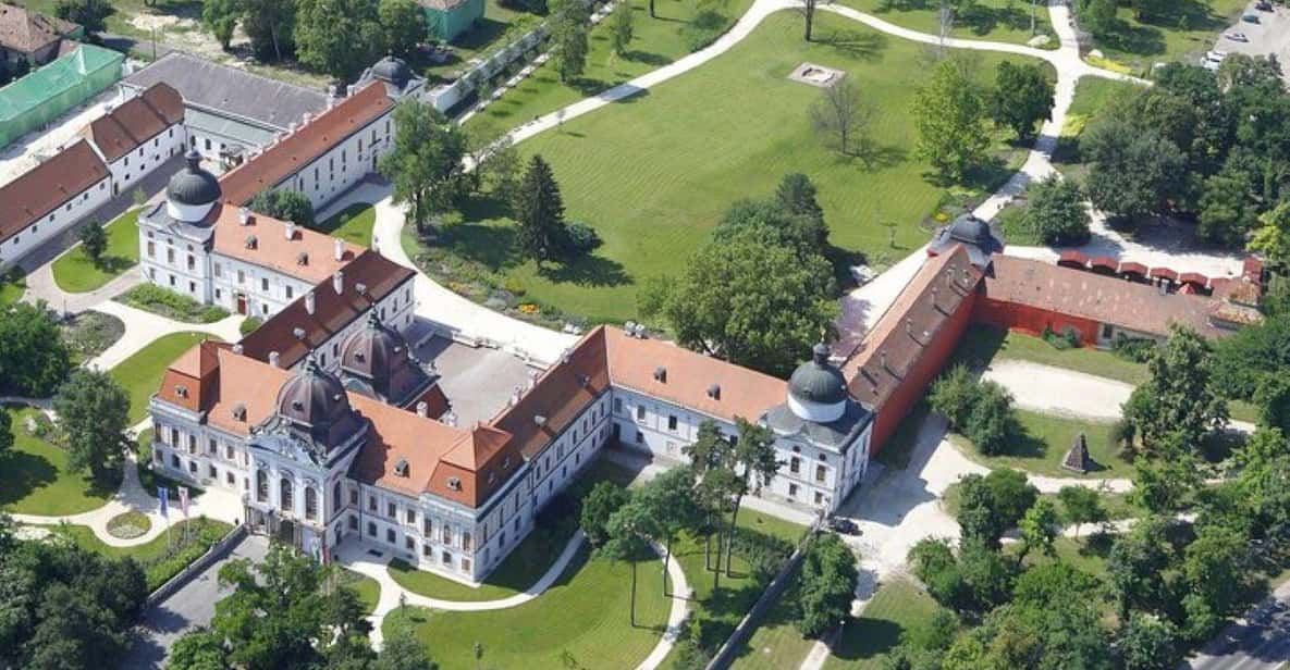 Budapest Sissi Palace Tour (Equestrian Show and Local Lunch)