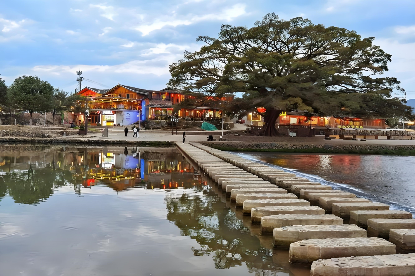 廈門出發南靖雲水謠+永定高北土樓王1日遊 （打卡世界文化遺產）