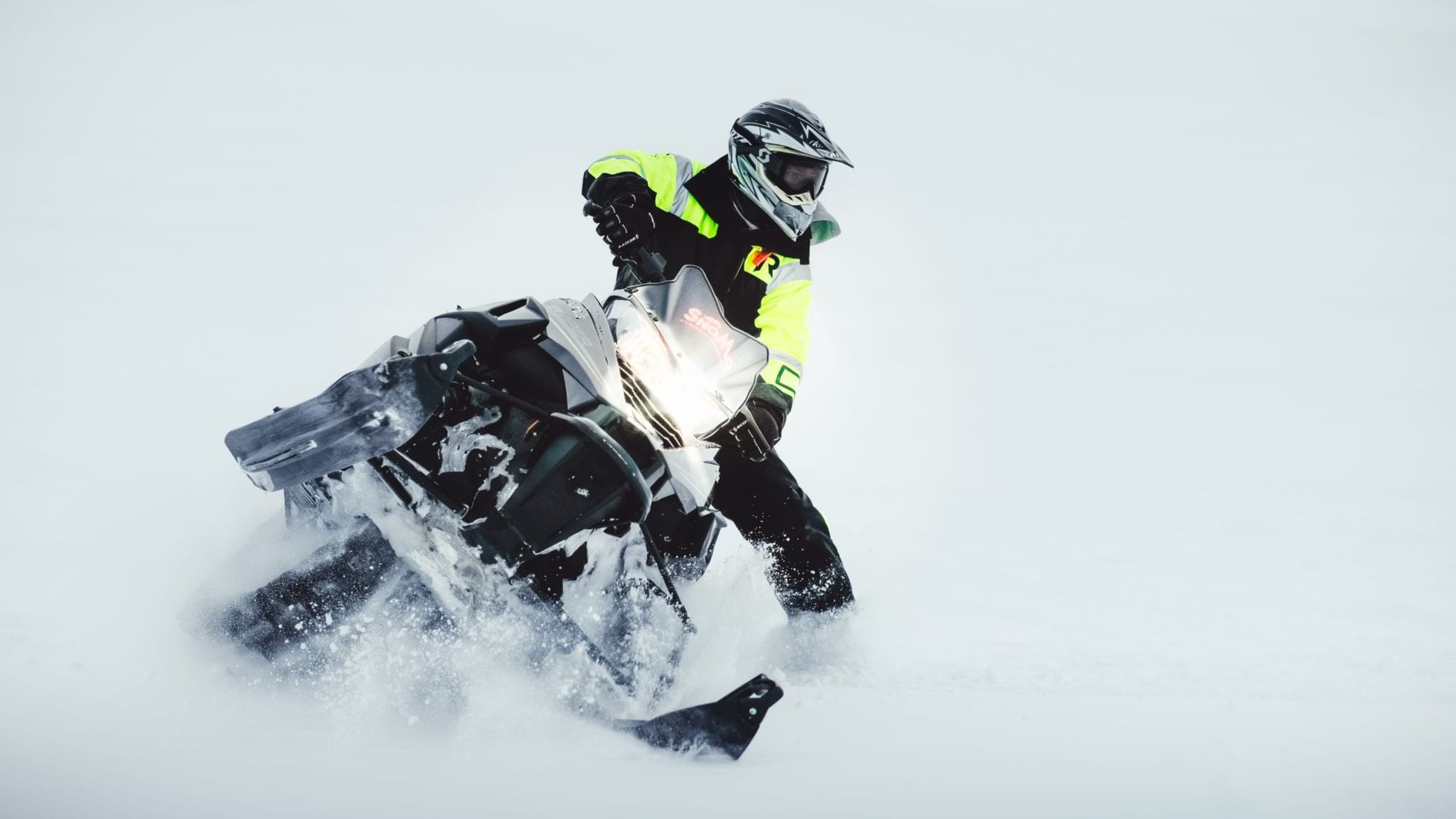 Langjokull fast pace snowmobile experience in Gullfoss