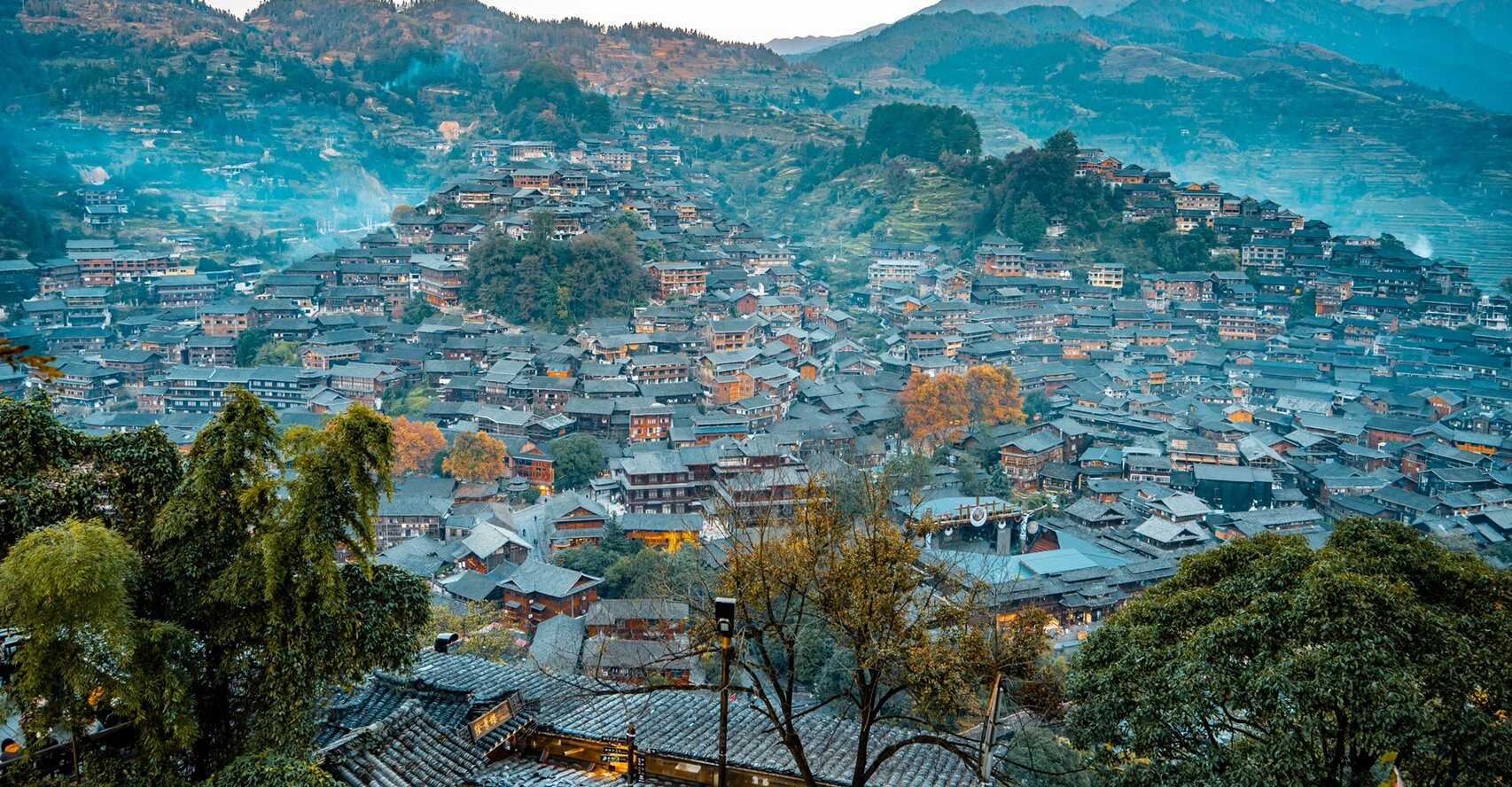 貴州黔景如畫5日（西江千戶苗寨CW旅拍+非遺蠟染活動體驗+黃果樹大瀑布+荔波大小七孔+青巖古鎮）
