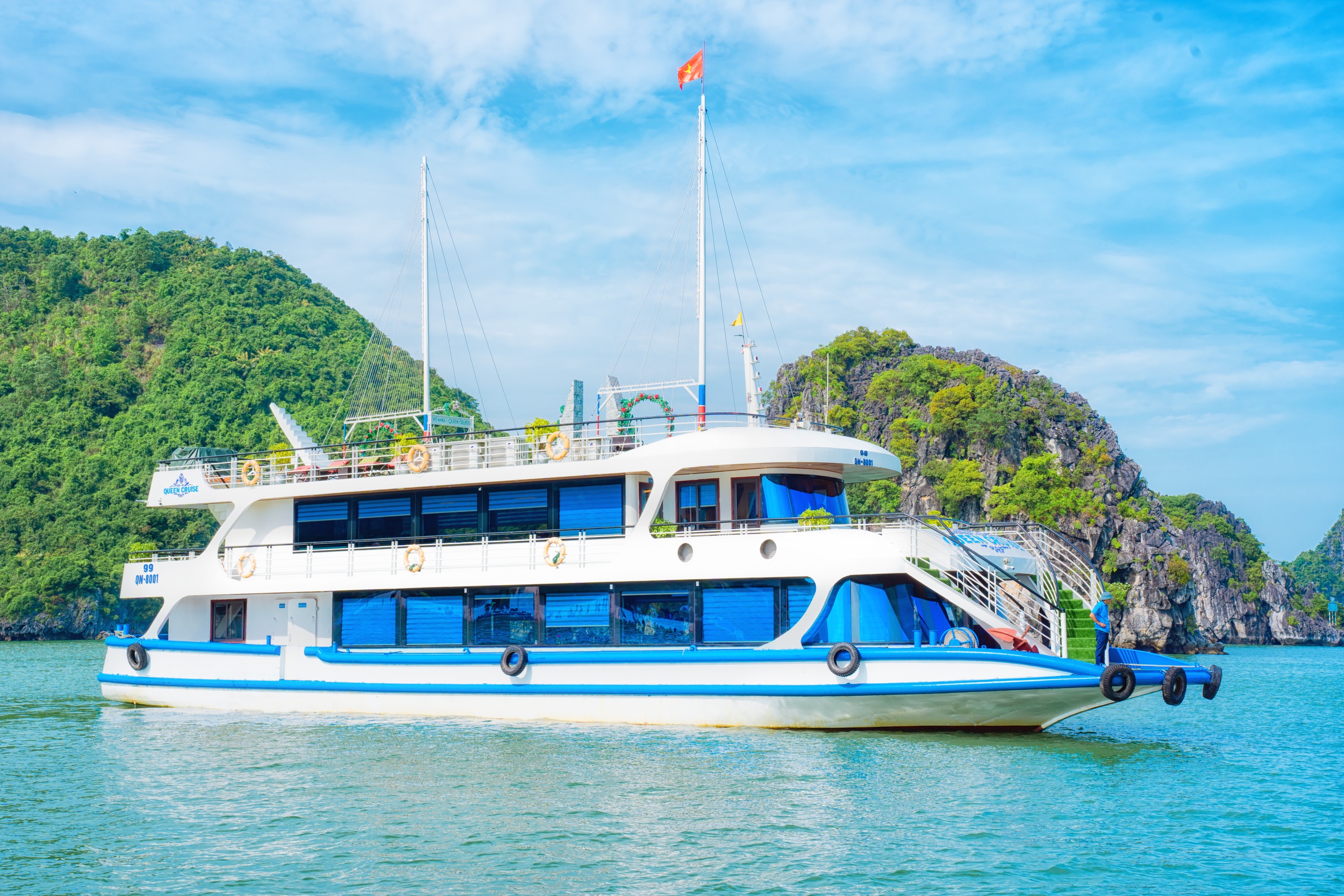 [Route 2] Ha Long Bay Day Tour by 5-Star Queen Luxury Cruise