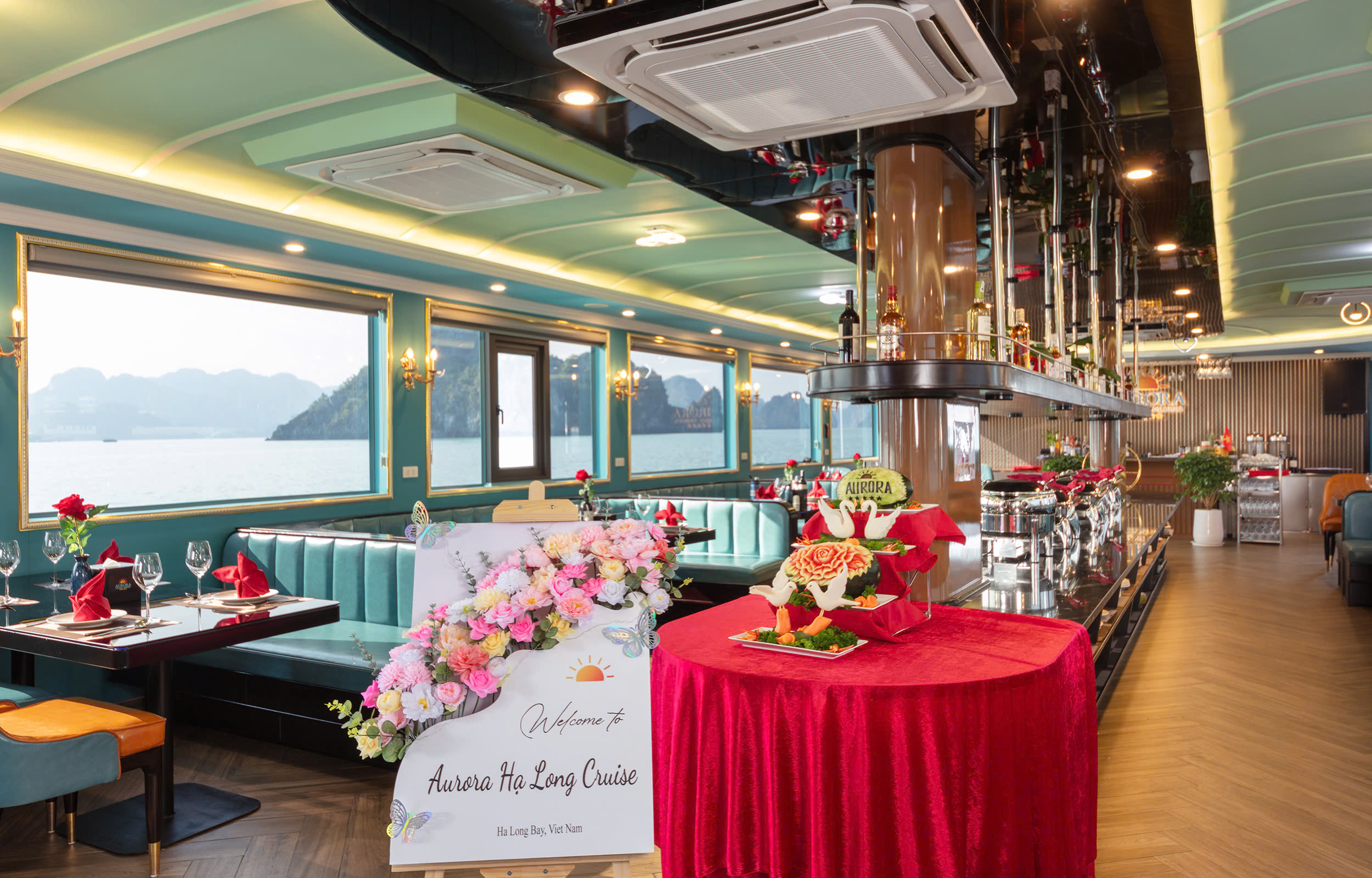 Aurora Halong Day Cruise: Halong bay, Sung Sot, Titop, kayaking