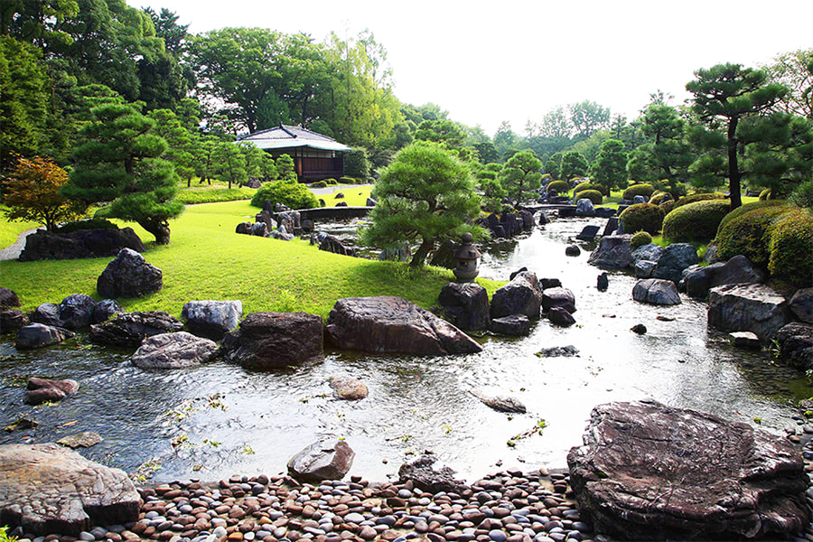 [Kyoto In-depth Tour] Nijo Castle + Kinkakuji Temple + Fushimi Inari Taisha + Arashiyama Tenryuji Temple & Bamboo Forest Trail Day Tour | Available from Osaka/Kyoto