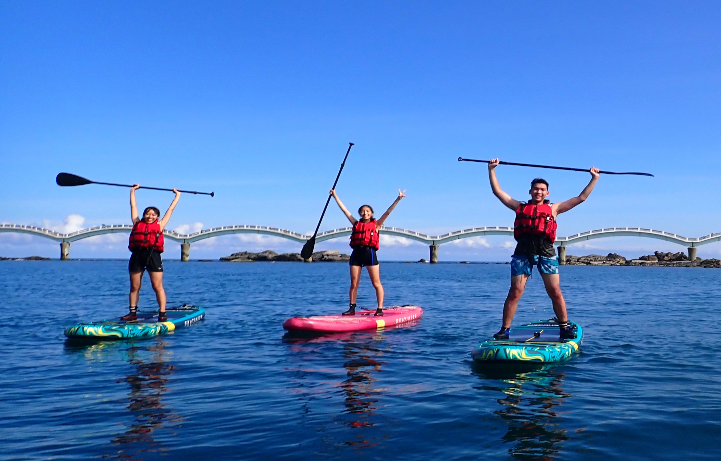 Taitung: Sanxiantai SUP Stand-Up Paddleboarding Experience - Provided by Cushy Sofa