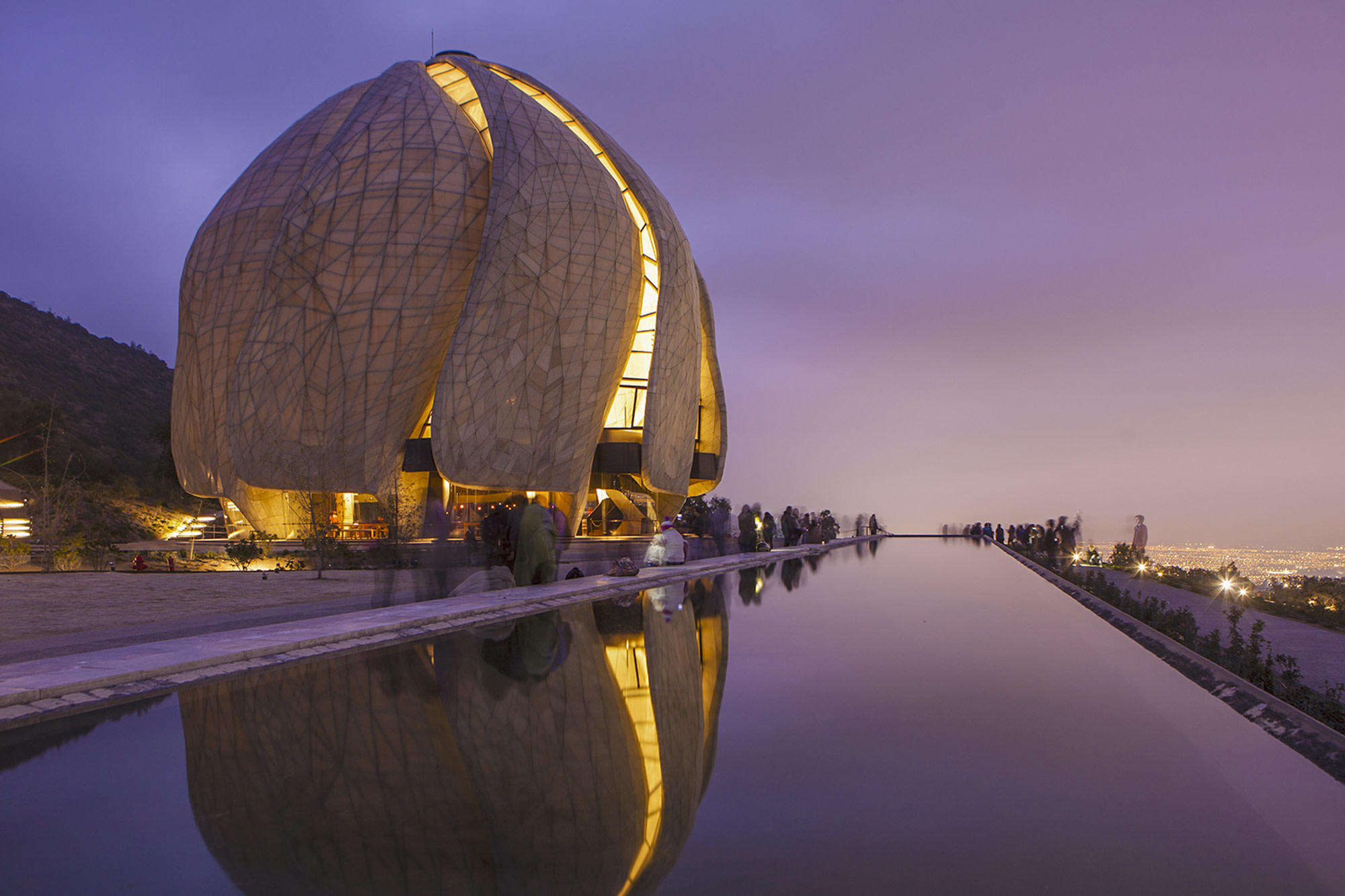 From Santiago: Bahá'í Temple and Harvest at Cousiño Macul Winery