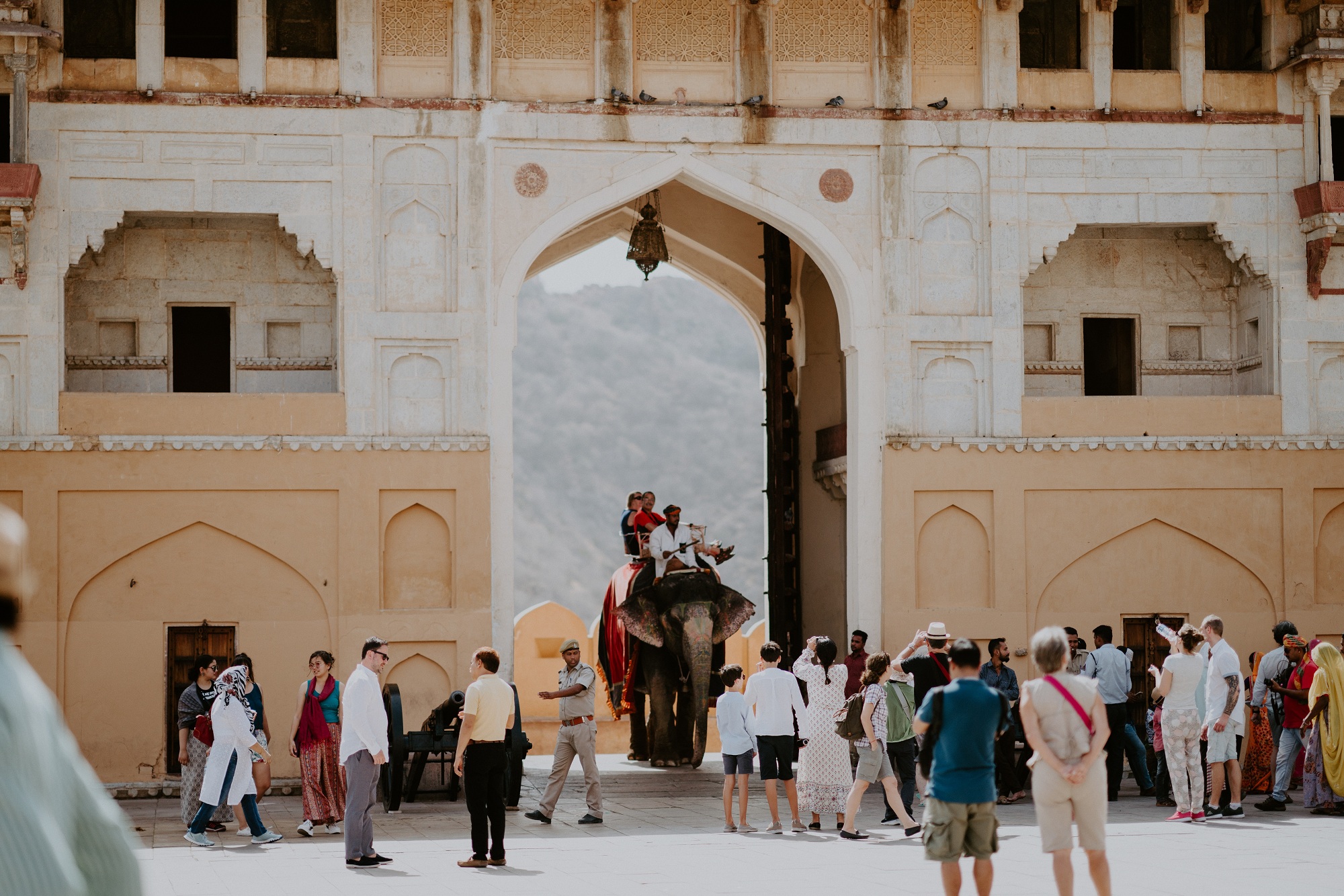 Visit Jaipur in Private Car with Local Guide Service