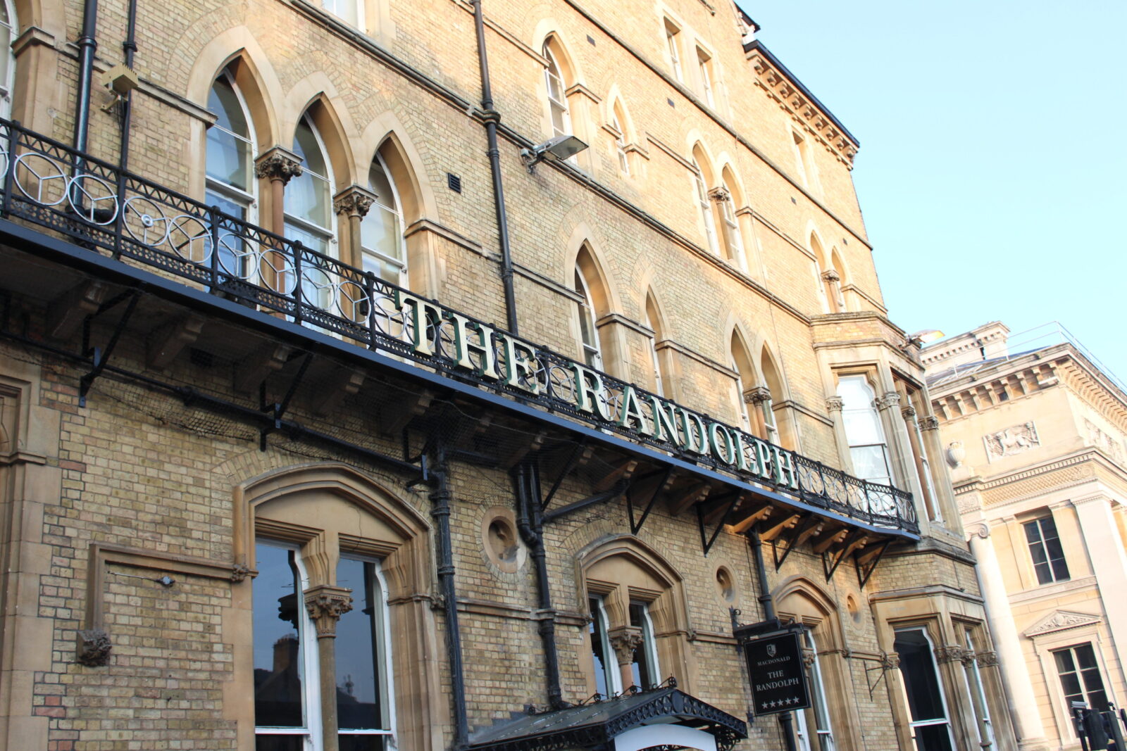 Inspector Morse with Lewis & Endeavour Sites Walking Tour in Oxford