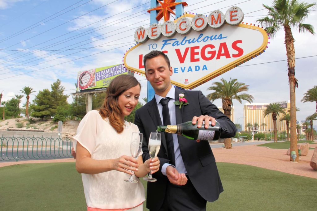 Las Vegas VIP Romantic 2-Hour Photo Tour